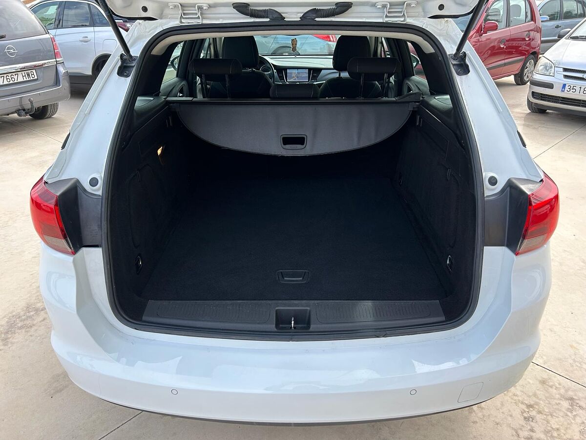OPEL ASTRA SELECTIVE ESTATE 1.4 SIDI AUTO SPANISH LHD IN SPAIN 116000 MILES 2018